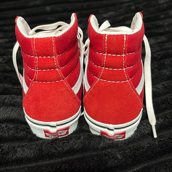 Red vans - Picture 4 of 4